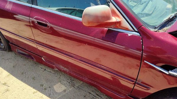 1995 Honda Accord Front Door RH Red — photo 6