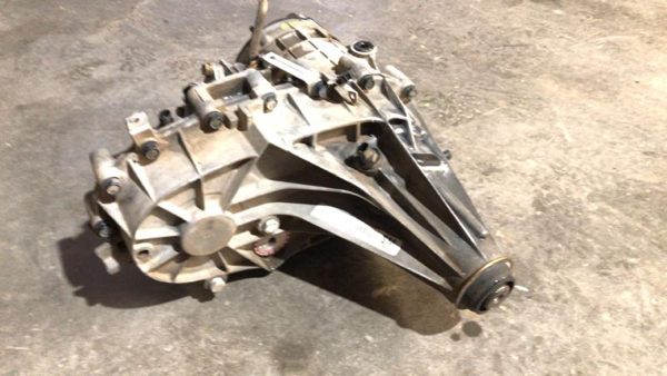 2001 Chevy Tahoe Transfer Case AT 4x4 — photo 3