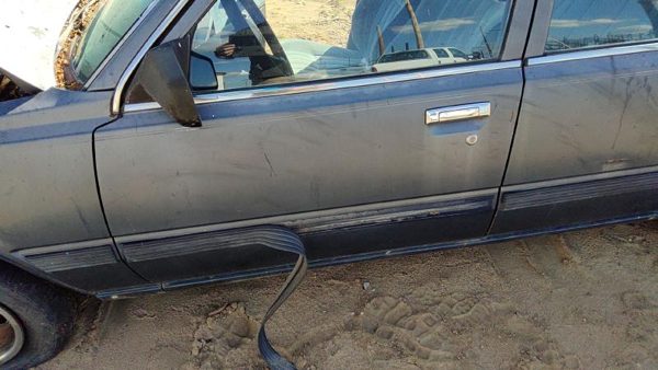 1986 Toyota Camry Front Door LH Gray — photo 5