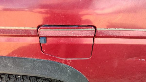 1995-1997 Nissan Hardbody Fuel Tank Door With Hinge Gas Lid Oem Filler Red — photo 3