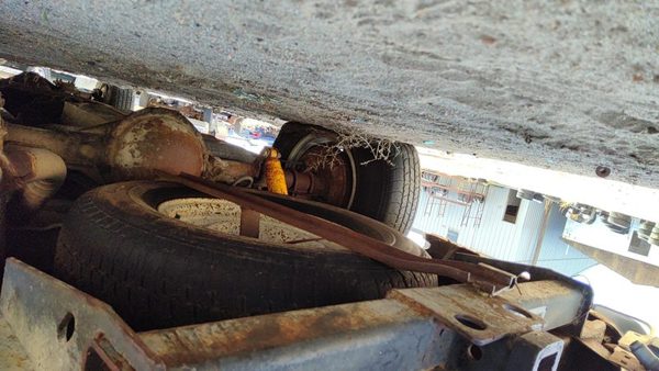 1984-1991 Jeep Grand Wagoneer Spare Tire Carrier Oem — photo 2