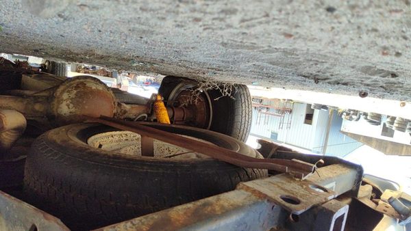 1984-1991 Jeep Grand Wagoneer Spare Tire Carrier Oem — photo 3
