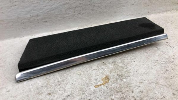 1989 Dodge D100 Passenger Right Fender Rear Molding Oem Trim Strip — photo 6