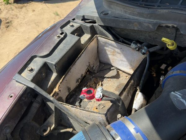 2004-2009 Dodge Durango Complete Battery Box Mount Tray With Hold Down Oem — photo 2