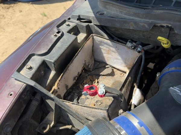 2004-2009 Dodge Durango Complete Battery Box Mount Tray With Hold Down Oem — photo 3
