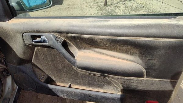 99-02 Cabrio Passenger Right Front Door Trim Panel With Switches Black — photo 4