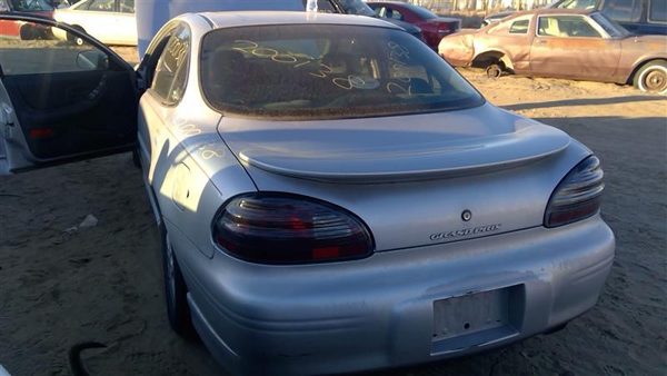 2003 Pontiac Grand Prix — vehicle photo 5