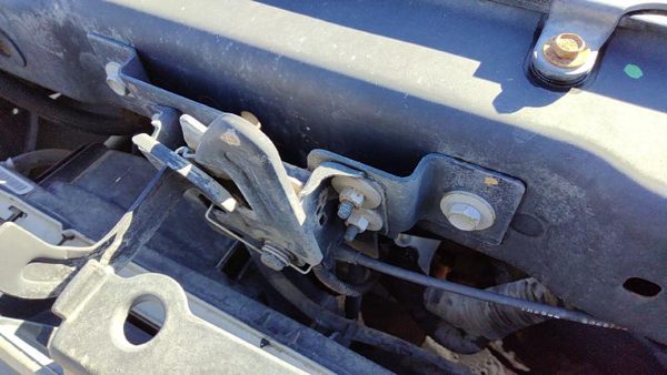 2007-2017 Gmc Acadia Hood Latch Assembly With Bracket Oem — photo 2