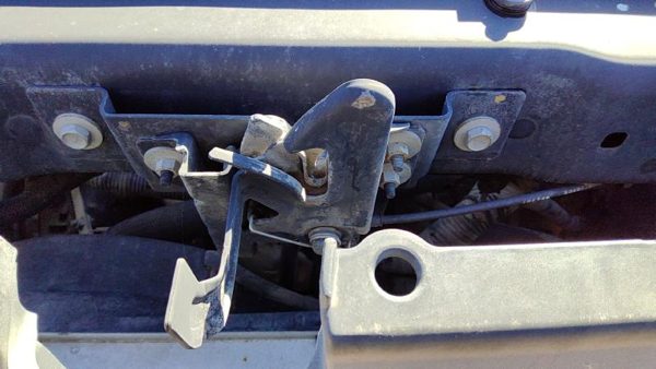2007-2017 Gmc Acadia Hood Latch Assembly With Bracket Oem — photo 1