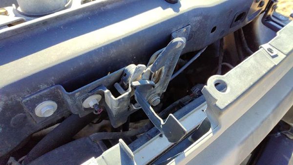 2007-2017 Gmc Acadia Hood Latch Assembly With Bracket Oem — photo 3