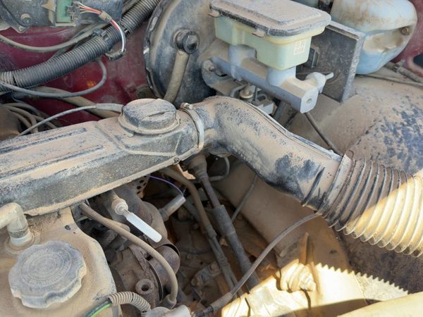 90-91 S10 Pickup Complete Air Intake Cleaner Filter Box Housing With Tube 2.5L — photo 6