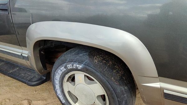 1992-1999 Chevy Suburban Driver Left Rear Wheel Flare Oem Moulding — photo 8
