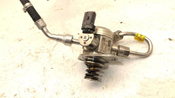 2018-2020 Buick Regal Complete Fuel Pump With Sending Unit Fuel Lines 2.0l Oem — photo 7
