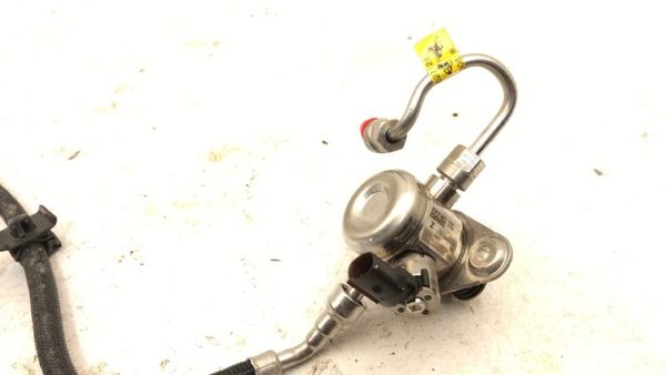2018-2020 Buick Regal Complete Fuel Pump With Sending Unit Fuel Lines 2.0l Oem — photo 9