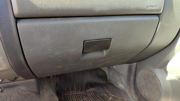 04-09 Gmc Canyon Glove Box Assembly Complete Door With Latch Oem Dark Pewter 19J — photo 2