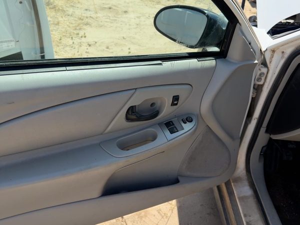 06-07 Monte Carlo Driver Left Front Door Trim Panel With Master Switch Gray 832 — photo 5