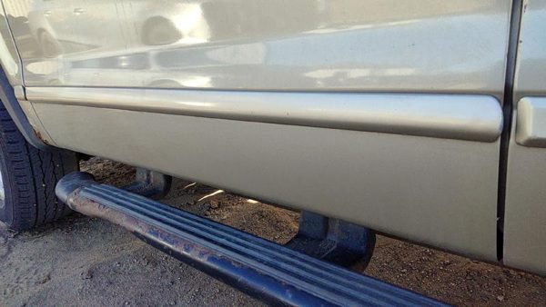 02-10 Explorer Driver Left Front Moulding From Door Trim Strip B2 Harvest Gold — photo 2