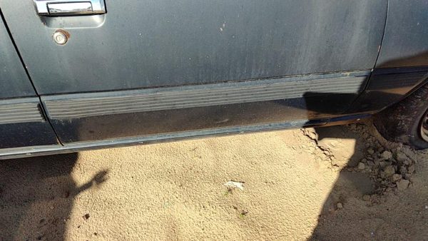 1984-1986 Toyota Camry Passenger Right Front Moulding From Door Oem Trim Strip — photo 2