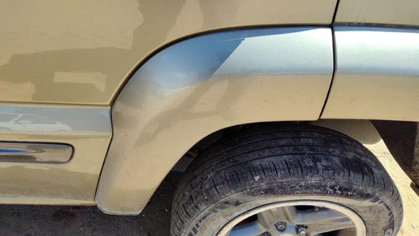 03-04 Jeep Liberty Driver Left Rear Forward Wheel Flare Door Moulding Khaki Pjc — photo 2