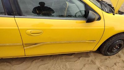 2004 Dodge Neon Front Door RH Yellow