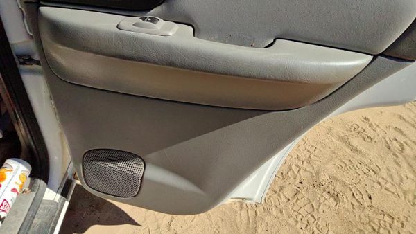 06-09 Gmc Envoy Passenger Right Rear Door Trim Panel With Switches Back Gray 28H — photo 6