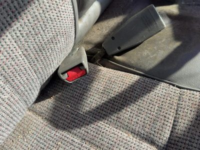 1988-1993 Isuzu Pup Passenger Right Front Seat Belt Buckle Receiver Oem Gray