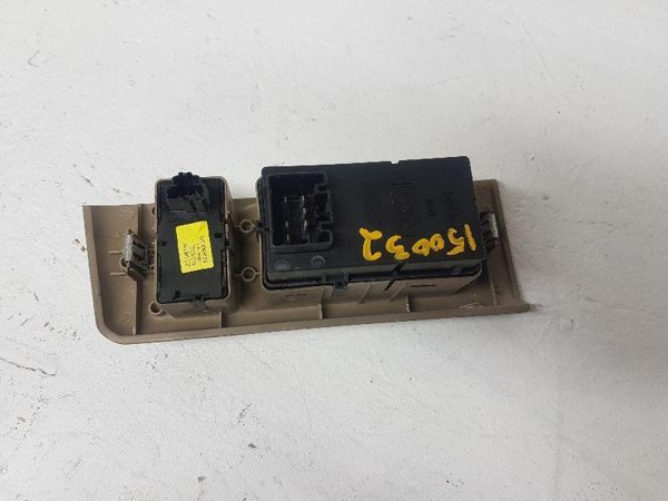 2009-2019 Ford Van E350 Driver Front Door Switch Left Power Window Master — photo 5