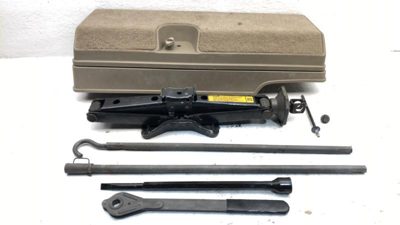 95-00 Chevy Silverado 2500 Complete Jack Tool Set Kit Tray Housing Extended Cab