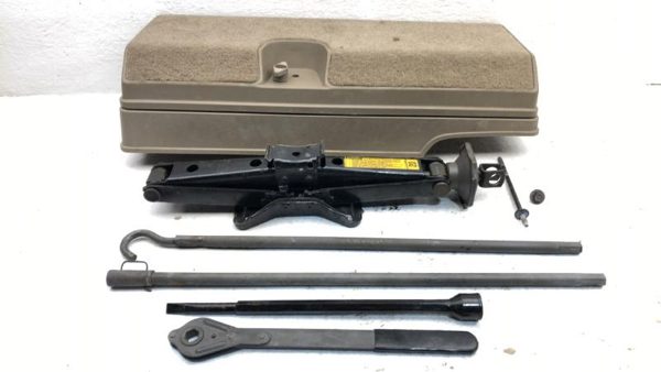 95-00 Chevy Silverado 2500 Complete Jack Tool Set Kit Tray Housing Extended Cab — photo 1