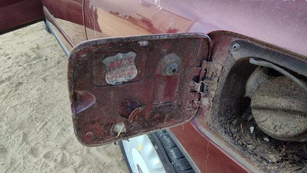 1998 Buick Lesabre Fuel Tank Door With Hinge Gas Lid Oem Filler 51B Bordeaux Red — photo 4