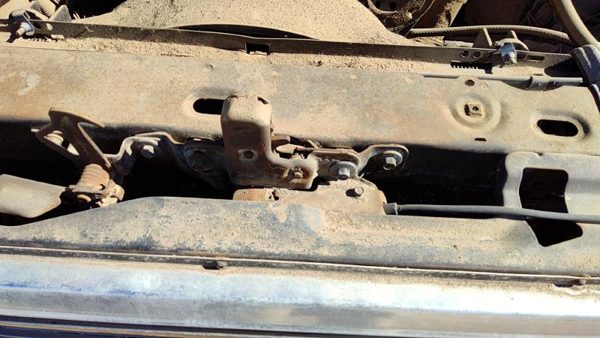 1980-1982 Ford F150 Hood Latch Assembly With Bracket Oem E0tz16138a — photo 2