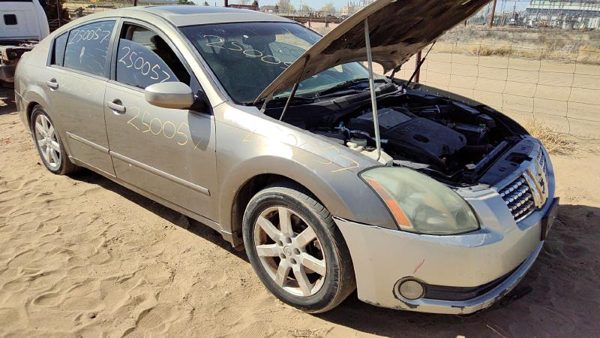 2004 Nissan Maxima — vehicle photo 1