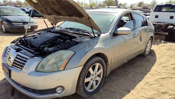 2004 Nissan Maxima — vehicle photo 4