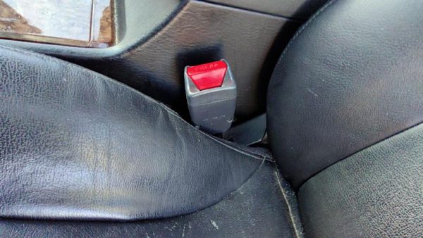 2004-2005 Hyundai Xg350 Driver Left Front Seat Belt Buckle Receiver Oem Black — photo 2