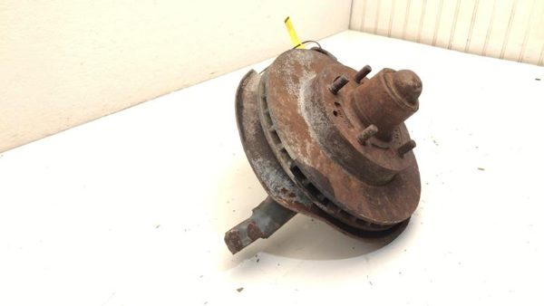 79-88 Monte Carlo Driver Left Front Spindle Steering Knuckle With Wheel Hub — photo 1