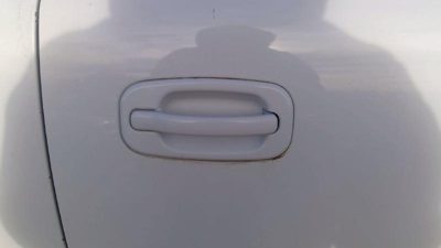 2000-2006 Chevy Suburban Passenger Right Rear Outside Door Handle Back White 50U