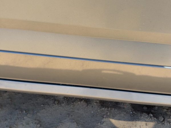 04-05 Srx Passenger Right Front Moulding From Door Oem Trim Strip Silver 42U — photo 4