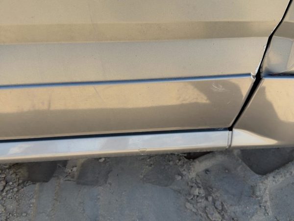 04-05 Srx Passenger Right Front Moulding From Door Oem Trim Strip Silver 42U — photo 2