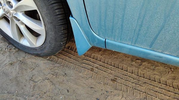 2012-2019 Nissan Versa Note Driver Left Moulding From Fender Trim Strip Blue Rbe — photo 2