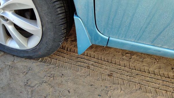 2012-2019 Nissan Versa Note Driver Left Moulding From Fender Trim Strip Blue Rbe — photo 4