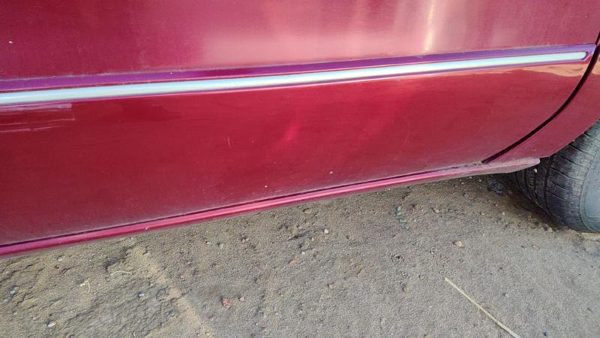96-99 Olds 88 Passenger Right Front Moulding From Door Oem Trim Strip Red — photo 5