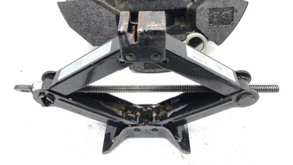 2010-2014 Subaru Impreza Jack Tool Kit Set Assembly Spare With Tray Oem — photo 5