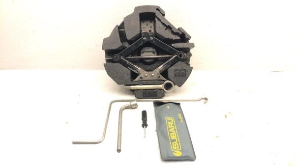 2010-2014 Subaru Impreza Jack Tool Kit Set Assembly Spare With Tray Oem — photo 1