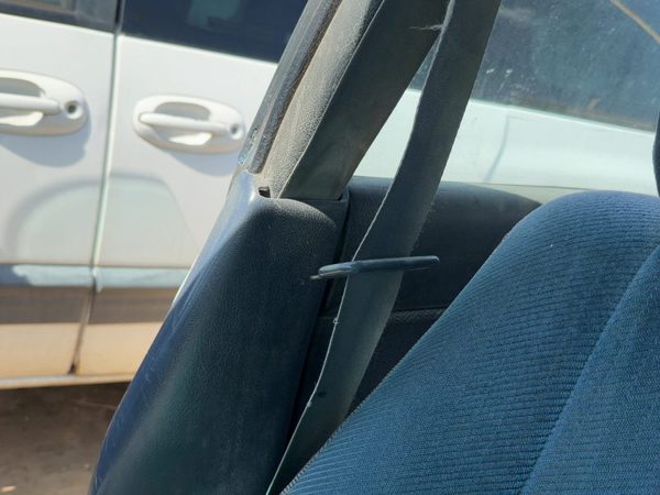 1994 Subaru Legacy Rhd Passenger Right B-Pillar Trim Panel Oem — photo 2