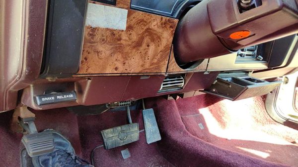 1982-1996 Buick Century Lower Dash Under Column Knee Bolster Trim Panel Oem — photo 4