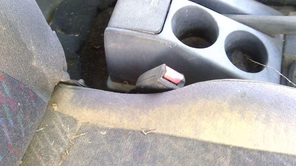 1996 Geo Tracker Passenger Right Front Seat Belt Buckle Receiver Oem Black — photo 3