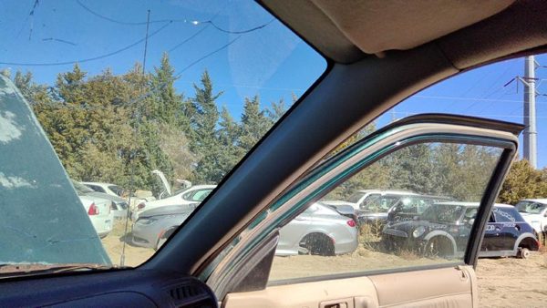 1998-2002 Honda Passport Passenger Right A Pillar Trim Windshield Oem Bge Beige — photo 1