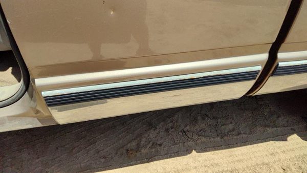 1995-1998 Silverado 2500 Driver Left Rear Moulding On Cab Panel Oem — photo 5