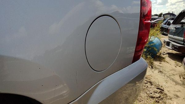 2007-2014 Chevy Tahoe Fuel Tank Door With Hinge Gas Lid Oem Filler Silver U726s — photo 2