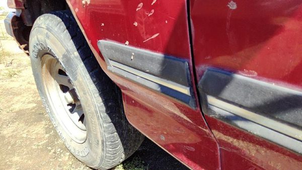 1987-1991 Ford F150 Driver Left Moulding From Fender Oem Trim Strip — photo 2